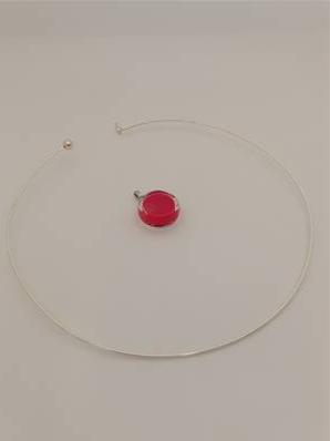 Pendentif collier rigide Cachou Milk Petit Modèle Rouge