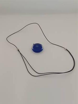 Pendentif collier souple Cachou Milk Bleu Foncé