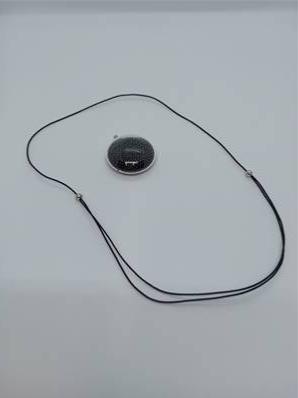 Pendentif collier souple Galet Billes Noir