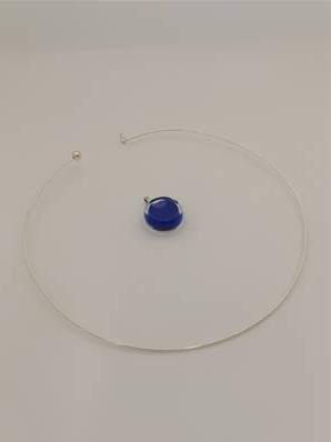 Pendentif collier rigide Cachou Milk Petit Modèle Bleu foncé