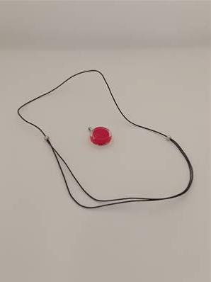 Pendentif collier souple Cachou Milk Petit Modèle Rouge